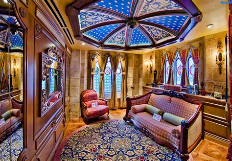 Cinderella Castle Suite Tour & Photos - Disney Tourist Blog