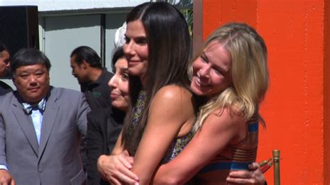 Sandra Bullock Is Affectionate With Chelsea Handler At Star Ceremony - video Dailymotion