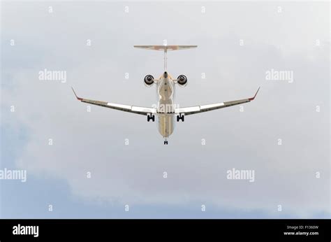 Crj 900 hi-res stock photography and images - Alamy