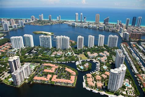 Discover three neighborhoods in Miami for housing and investment - BRG ...