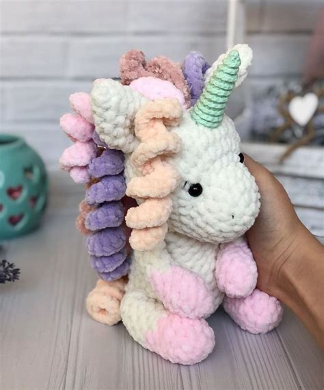 Crochet plush unicorn free pattern | Amiguroom Toys