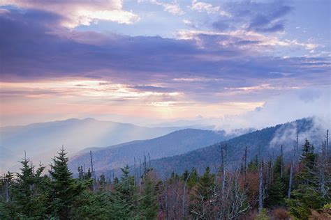 Peaceful Mountain Sunset by Kencanning