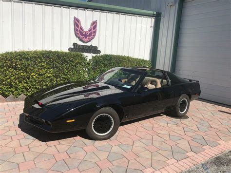 Hoff-Autographed 1983 KITT Replica Is Very Accurate, Costs $60K | Carscoops