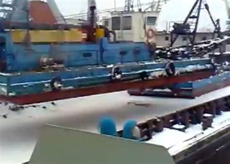 VIDEO: Huge Crane Collapse At Port