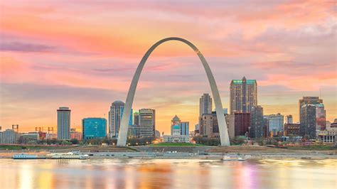 St Louis Downtown City Skyline Stock Photo - Download Image Now - iStock