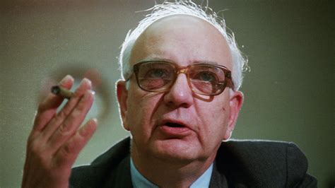 Paul Volcker: The Fed chairman who waged war on inflation dies aged 92 ...