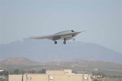 Stealth Unmanned Combat Vehicle Makes First Flight - Universe Today