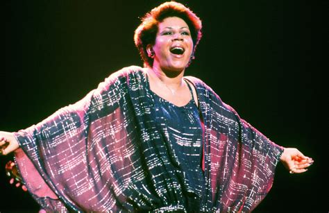 10 Best Minnie Riperton Songs of All Time - Singersroom.com