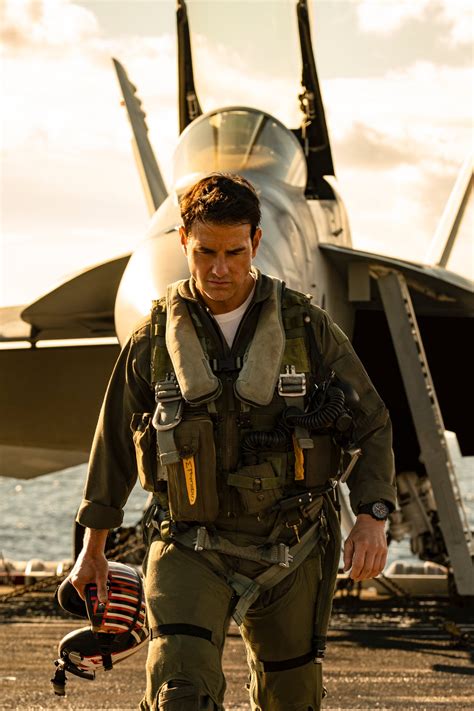 Top Gun Maverick Wallpaper | WhatsPaper