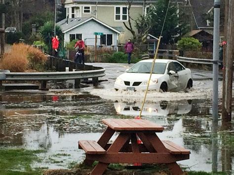 Neskowin flooding from rain, high tides | News ...