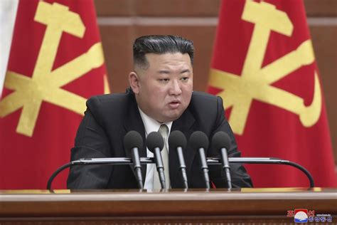 North Korea's Kim Jong Un to Ring In 2023 With Missiles, Nuclear ...