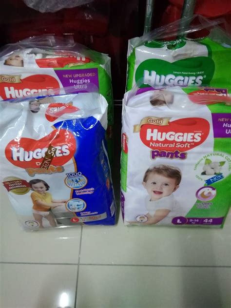 Huggies L size, Babies & Kids, Nursing & Feeding, Weaning & Toddler Feeding on Carousell