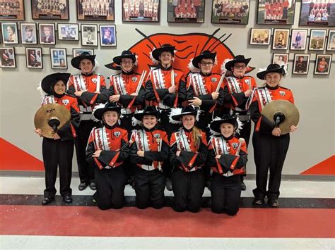 Our band finally gets new uniforms for the first time in 20+ years! : r/marchingband