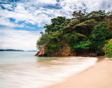 TORTUGA ISLAND - Pacific Coast Costa Rica! Gorgeous sands on a sunny day - ig:joeflask [oc] [2 ...