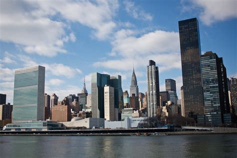 Midtown Manhattan, with UN Headquarters | Naotake Murayama | Flickr