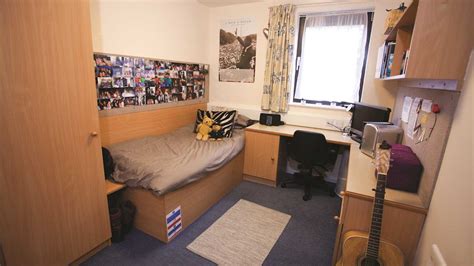 Kingswood ROOM AVAILABLE - Royal Holloway Student Intranet