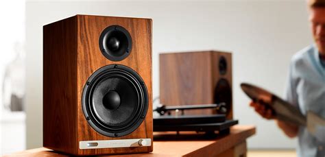 12 Best Speakers for Vinyl / Turntables / Record Players in 2024 - Theirishcurse.com