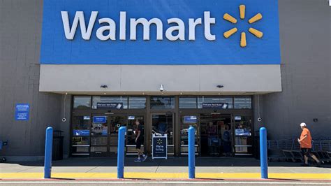 Walmart to close Columbus store in 2 weeks