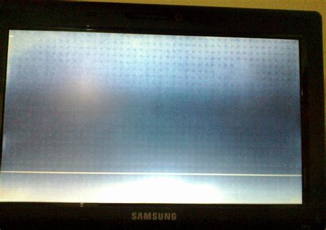 laptop - Netbook screen display is garbled (has black/white & horizontal line patterns, screen ...