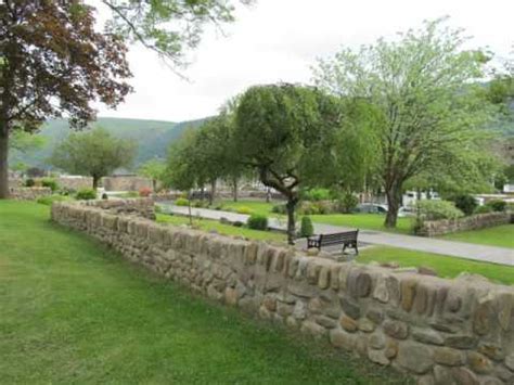 Aberfan Memorial Garden June 2016 - YouTube