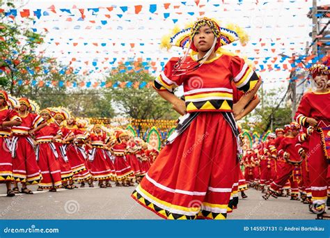 Participate in the Parade at the Sinulog Festival Editorial Photo ...