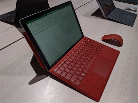 Hands on with the Microsoft Surface Pro 7: Ice Lake looks promising | PCWorld