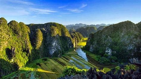 From Hanoi: Tam Coc - Hoa Lu & Mua Caves Full Day Tour