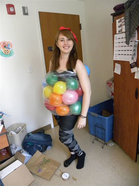 21 balloon costumes that will make your Halloween party pop | Mashable