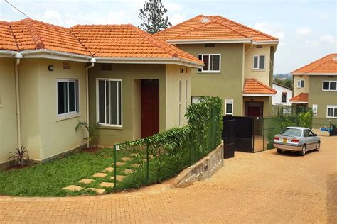 HOUSES FOR SALE KAMPALA, UGANDA: HOUSE FOR SALE MUYENGA KAMPALA, UGANDA