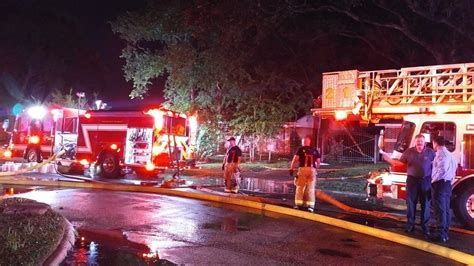 Wife killed, husband injured in southwest Houston house fire