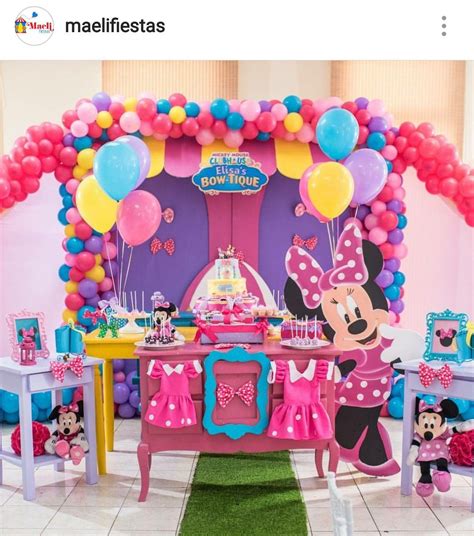 Minnie's Boutique Birthday Party Dessert Table and Decor Bolo Da Minnie ...