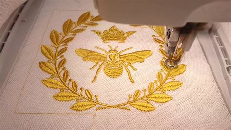 Machine embroidery design Royal Bee by Royal Present Embroidery - YouTube