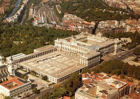 Interesting facts about the Royal Palace of Madrid | Just Fun Facts