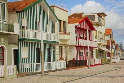 Curious Places: Striped houses of Costa Nova (Costa Nova do Prado ...