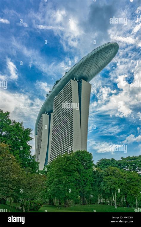 3 towers of marina bay sands hi-res stock photography and images - Alamy