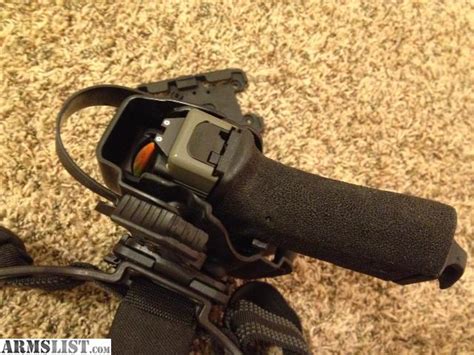 Glock 19 holster with rmr and light