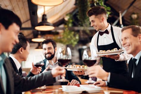 ¿Qué Hace un Camarero en un Restaurante? - Hostelería Barata