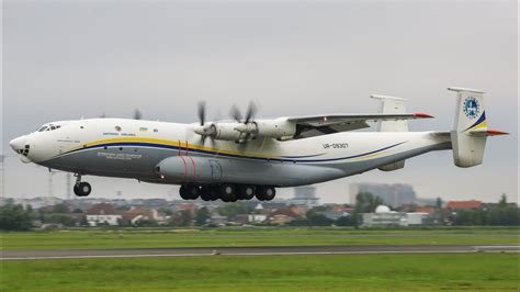 Amazing Antonov AN-22 Takeoff & Steep Climb - YouTube