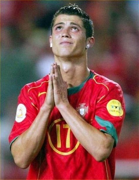 ronaldo prayer 2 - Cristiano Ronaldo Photo (11686894) - Fanpop