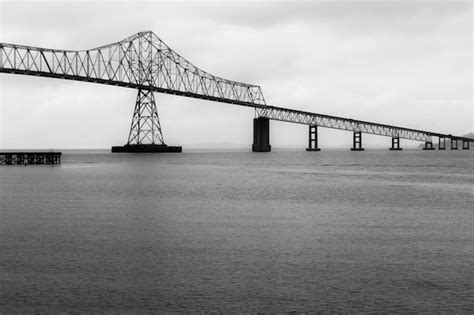 Premium Photo | Bridge astoria or