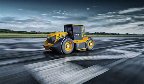 JCB Fastrac sets Guinness World Record for fastest tractor