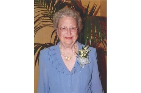 Viola Kneip Obituary (1918 - 2017) - Weyauwega, WI - Appleton Post-Crescent