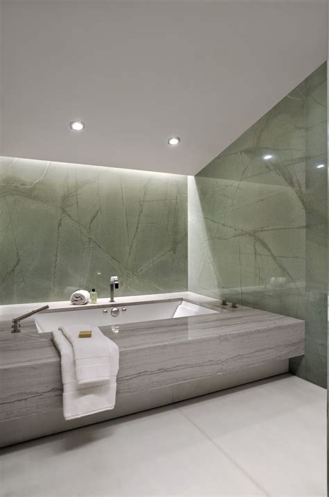 Living in DesignLand: ELEGANTE MÁRMOL EN EL BAÑO