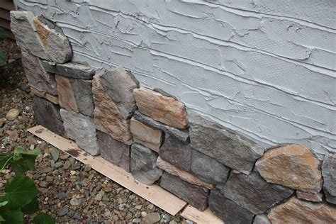 DIY Stone Veneer on House Exterior | Diy stone veneer, Stone veneer exterior houses, Stone ...