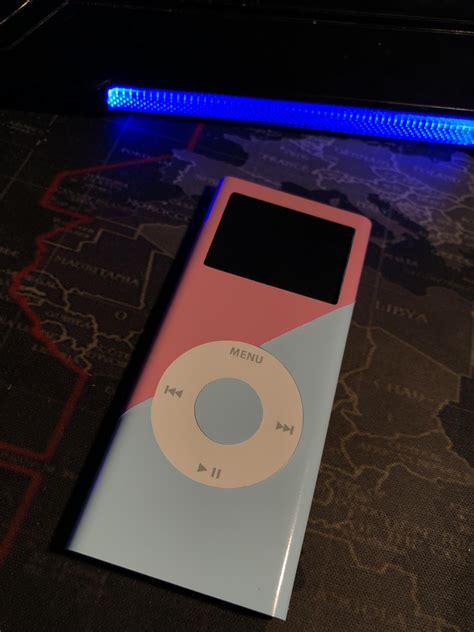 Dual color iPod nano 2G with my Vinyl Skins : r/ipod