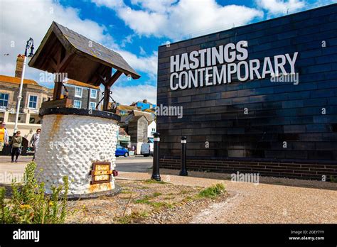 Hastings Contemporary art gallery Stock Photo - Alamy