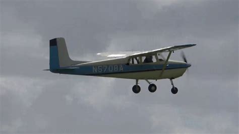 Cessna 172 Takeoff Hoogeveen Airport - YouTube