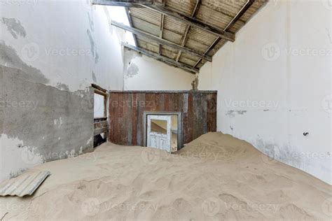 Ghost town Kolmanskop, Namibia 16101358 Stock Photo at Vecteezy