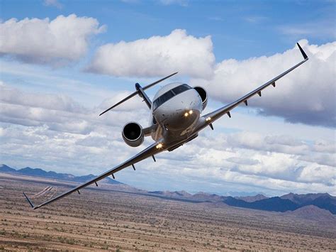 Challenger 650 Exterior | Luxury jets, Luxury private jets, Private jet