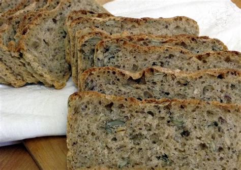 Seed Bread Recipe by Gina Lollobrigida - Cookpad